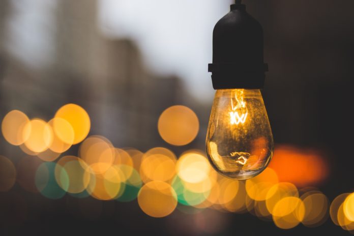 light-2568610_1920