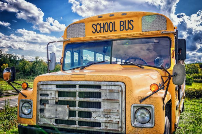 bus-2759073_1920