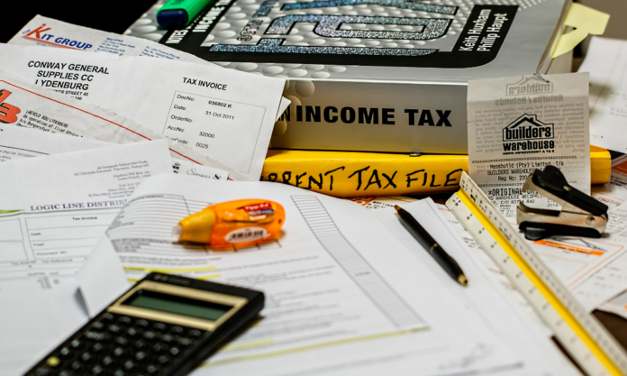 income-tax-491626_1920 225 wrapup pixabaystevepb