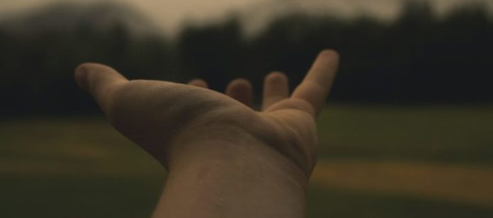hand-846092_1280